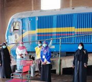 تطهير وتعقيم ورشة قطارات السكة حديد ببأبنوسة