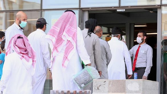 السعودية: الإصابات بفيروس كورونا المستجد تتخطى حاجز الـ100 ألف