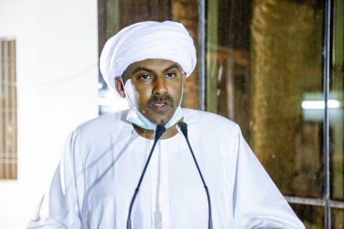 الفكي يختتم زيارته للولاية الشمالية .