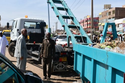 محلية جبل أولياء تدشن حاويات ومكب وسيط للنفايات