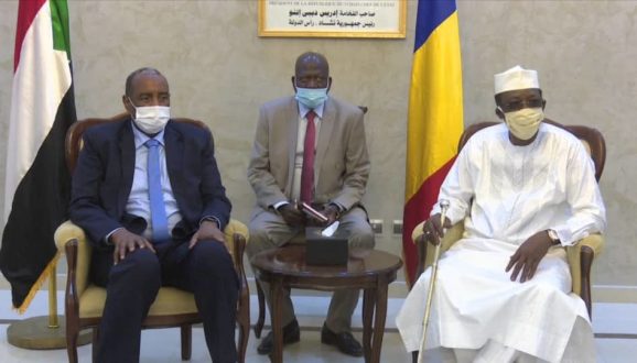 دبي والبرهان يتناولان العلاقات الثنائية والسلام في السودان