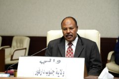 والي جنوب دارفور يلتقي مدراء البنوك بالولاية