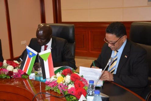 السودان وجنوب السودان يوقعان مسودة تطوير اتفاقيات التعاون النفطي