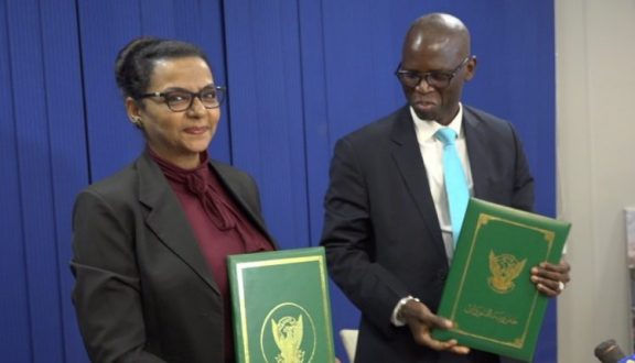 السودان والبنك الدولي يوقعان اتفاقية منحة بقيمة 370 مليون دولار