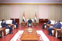 البرهان يوجه بتعزيز العلاقات بين السودان و جنوب أفريقيا وأستراليا.