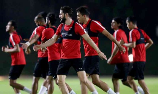 شباب الأهلي يعود إلى تحضيراته بمعنويات جديدة
