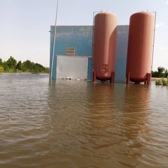 والي النيل الازرق يبحث الحلول الجذرية للمياه بمحلية التضامن