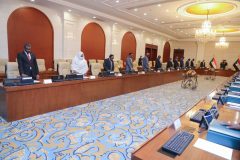 وزراء الحكومة الانتقالية الجدد يؤدون اليمين الدستورية