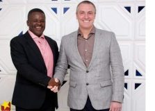 المريخ يتعاقد مع المدرب إنجليزي