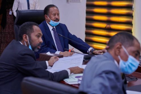 حمدوك يطمئن على خطوات التحضير لمؤتمر باريس
