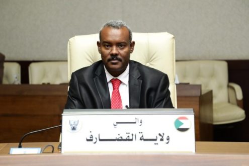 والي القضارف يشدد على ضرورة تحقيق العدالة