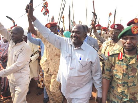 والي غرب دارفور: قرار تعييني تنفيذ لاتفاق السلام