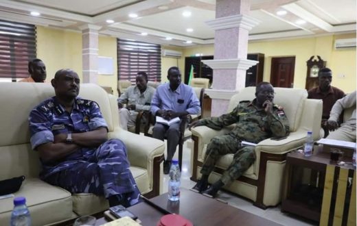 فتح الطريق القومي بالقضارف بعد حل اشكاليات داخليات الطلاب