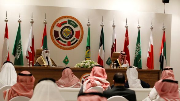 الرياض تستضيف اليوم القمة الخليجية الـ(42)
