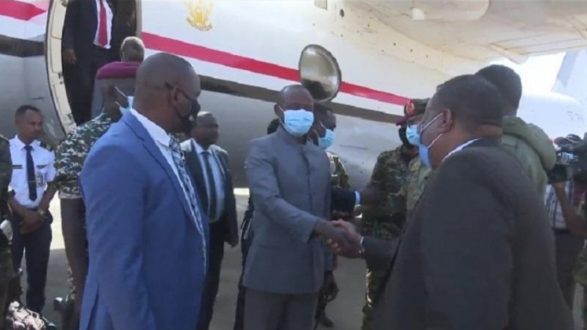 الهادي إدريس يصل الفاشر اليــوم