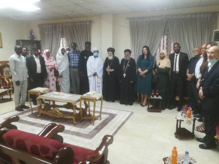 وفد الشؤون الدينية يزور مطرانية الخرطوم الأرثوذكية ويهنئ