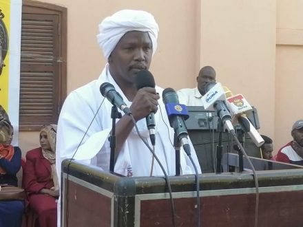 والي شمال دارفور يوكد عودة الإستقرار إلي منطقة “ديسا”