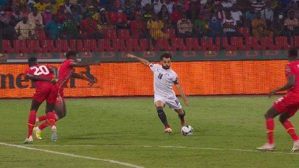 محمد صلاح يقود منتخب مصر لأول فوز في كأس أمم إفريقيا