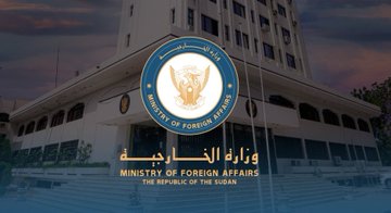 وزير الخارجية يستقبل السفير القطري لدى السودان