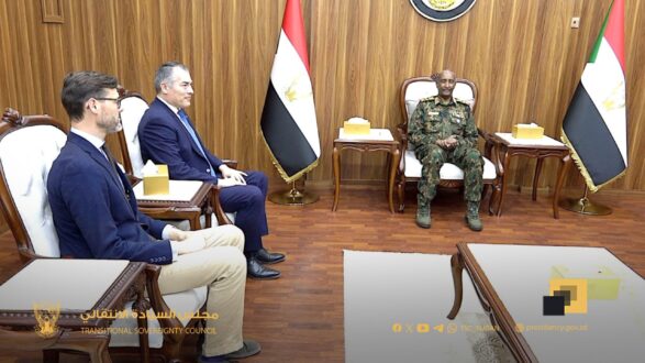 رئيس مجلس السيادة يلتقي المبعوث السويسري الخاص
