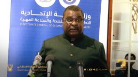 عضو مجلس السيادة صلاح الدين آدم تور يخاطب مؤتمر الصحة والسلامة المهنية