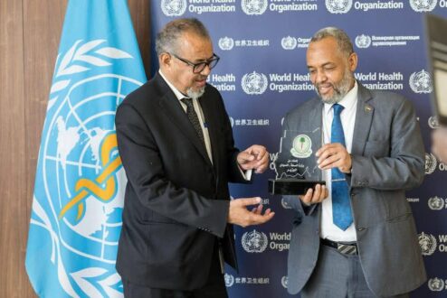وزير الصحة يلتقي المدير العام لمنظمة الصحة العالمية