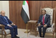 رئيس الوزراء يدعو الاتحاد الإفريقي للتعامل مع رفع تعليق عضوية السودان كحق مكتسب وبحيادية