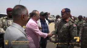 إبراهيم جابر يلتقي الفريق الهندسي المصري لتأهيل جسري شمبات والحلفايا