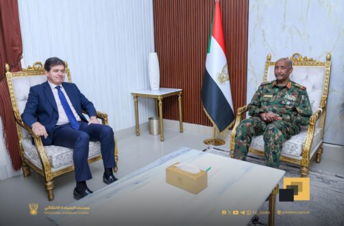 البرهان يلتقي السفير الأسباني