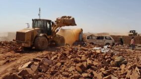جهاز حماية الأراضي وازالة المخالفات بالخرطوم يقوم بإزالة عشوائي نيفاشا