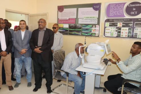 دكتور فتح الرحمن الجهاز يمثل نقلة نوعية في تشخيص أمراض الشبكية *تدشين جهاز التصوير المقطعي لشبكية العين بمستشفى الوالدين للعيون بأم درمان