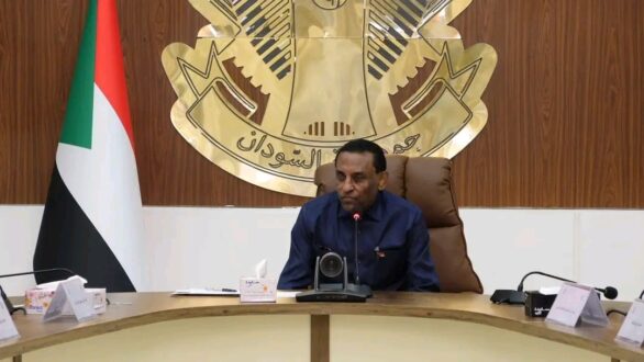 د.كامل إدريس يتفقد أسر شهداء مجزرة كلوقي