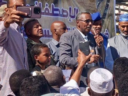 تنفيذي حلفا: الشعب السوداني في خندق واحد مع القوات المسلحه لدحر التمرد 