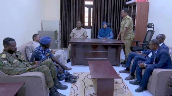 نوارة أبو محمد تؤكد أن القيادة لا تألو جهدًا في تفقد أحوال المواطنين