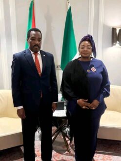 وزير الموارد البشرية يبحث مع نظيرته النيجيرية تبادل الخبرات وبناء شراكات فاعلة في قضايا المرأة والتنمية الاجتماعية
