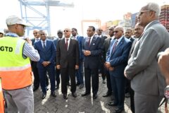 د. كامل إدريس يزور ميناء دورالي للحاويات والميناء متعدد الأغراض بجيبوتي