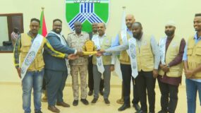 والي الخرطوم يكرم تجمع الأطباء السودانيين بأمريكا تقديراً لعطائهم في إعمار المستشفيات