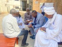 فريني يلتقي وفد اتحاد معاشيي الخدمة المدنية بالولاية ويقف علي اوضاعهم