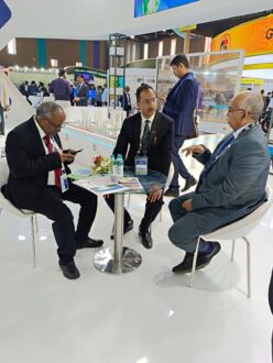 وزير الطاقة يعلن التوجه نحو توطين الطاقة النظيفة وتعزيز الشراكات الدولية