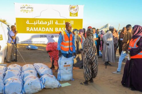 سابا توزع 400 سلة غذائية للنازحين بمركز العفاض في الشمالية” الشمالية