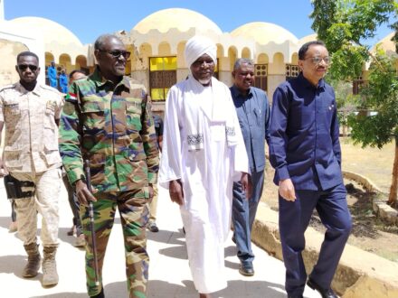 جامعة القرآن الكريم تدشن القوافل الدعوية المتجهة لمحليات ولاية الخرطوم