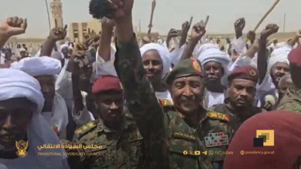 البرهــان يزور منطقة هداليا بولاية كسلا