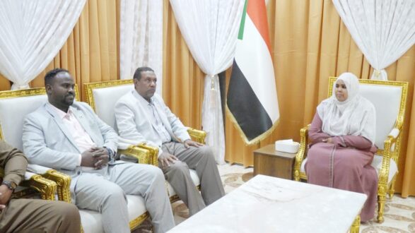 نوارة توجّه بالإسراع في معالجة أزمة الكهرباء بولاية البحر الأحمر قبل حلول الصيف