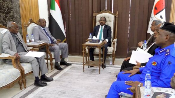 لجنة إقامة و متابعة الدعاوي الدولية ضد مليشيا آل دقلو الارهابية  وداعميها تعقد إجتماعها الدوري