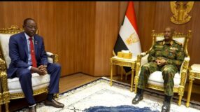 البرهان يلتقي مدير جهاز المخابرات في جنوب السودان