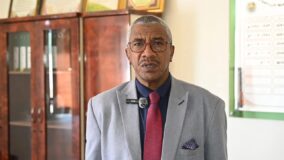 رئيس النقابة العامة يشيد بجهود المعلمين في التصحيح والكنترول