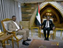 رئيس الوزراء يلتقي وفد لجنة إسناد قوات درع السودان