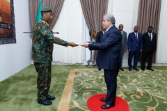 البرهان يتسلم أوراق اعتماد السفير الإيطالي الجديد لدى السودان