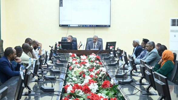 وزير الصحة الاتحادي يترأس الاجتماع الخامس للجنة العليا لتاهيل المرافق الصحية بولاية الخرطوم ويوجه بحصر الاحتياجات العاجلة
