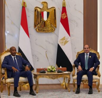 البرهان والسيسى يبحثان مسار العلاقات الثنائية بين البلدين
